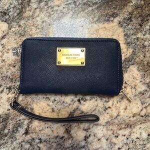 Micheal Kors Signature Wristlet- Navy